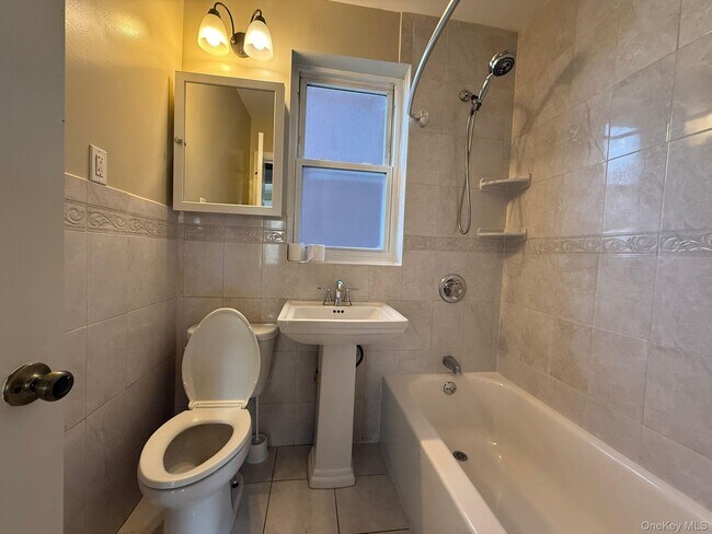 Building Photo - 2849 Harrington Ave