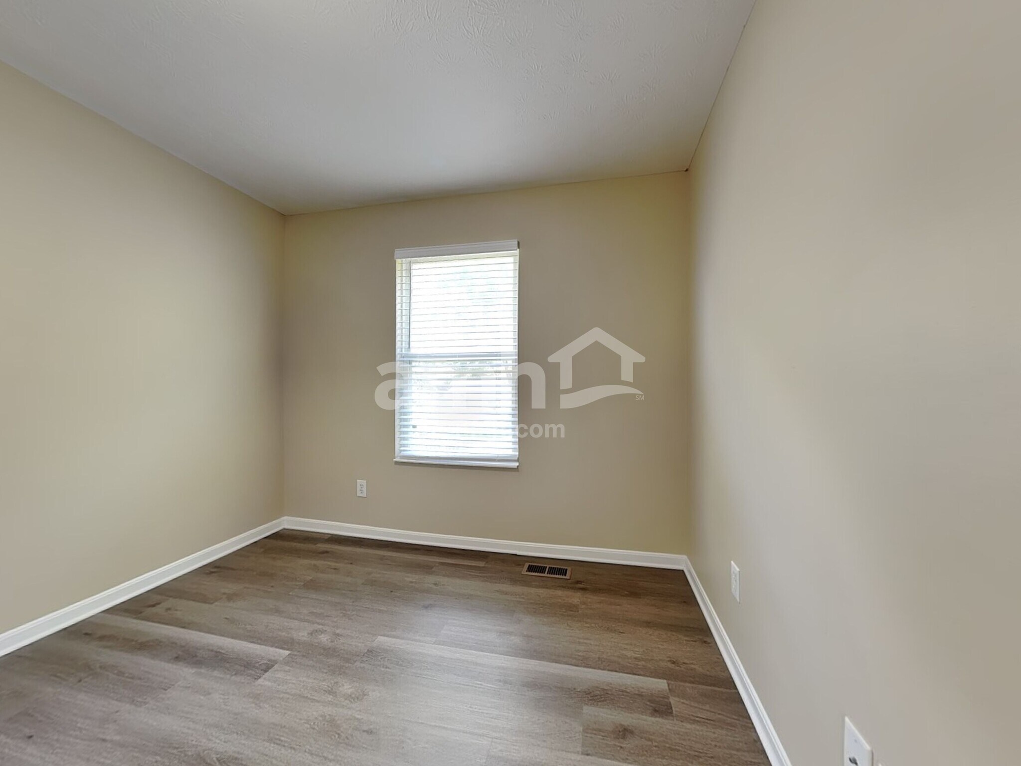 Building Photo - 1004 Wild Flower Ln