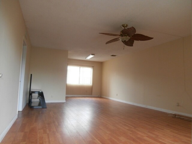 Building Photo - 5055 Coldwater Canyon Ave
