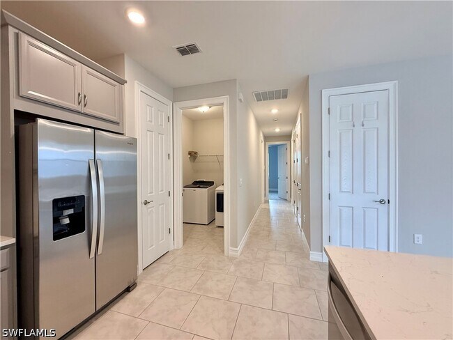 Building Photo - 842 Enbrook Lp
