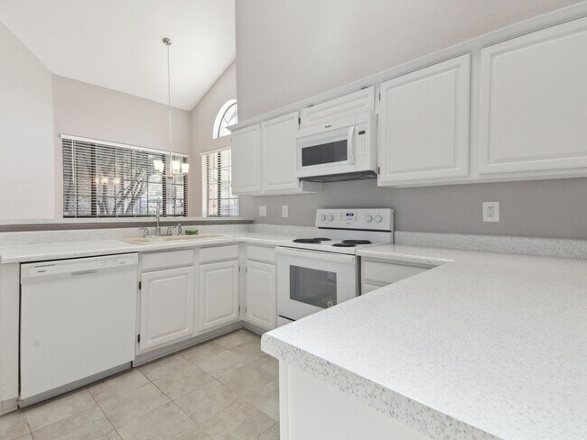 Building Photo - Spacious 2 Bedroom, 2 Bathroom Home in Eag...