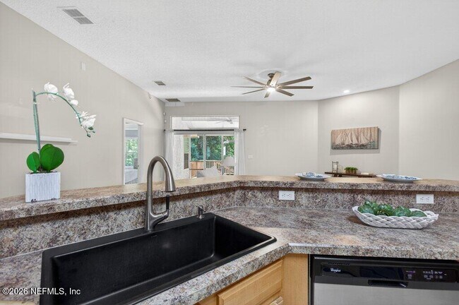 Building Photo - 1634 Majestic View Ln
