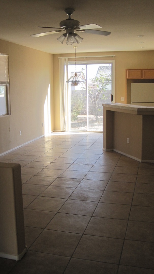 Building Photo - Beautiful 3 bdrm/2bth in Summerlin!!! Upgr...