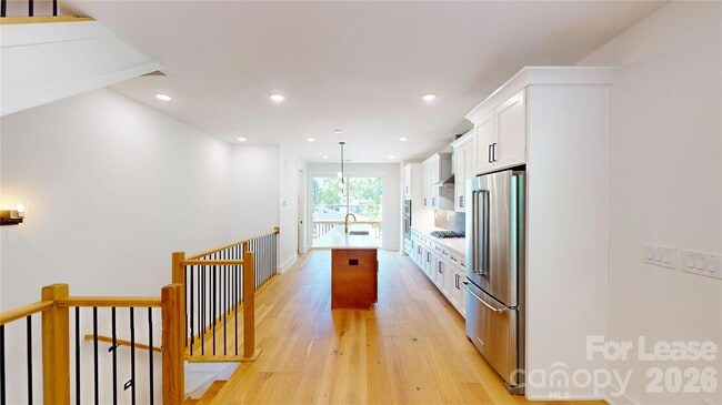 Building Photo - 156 Mattoon St