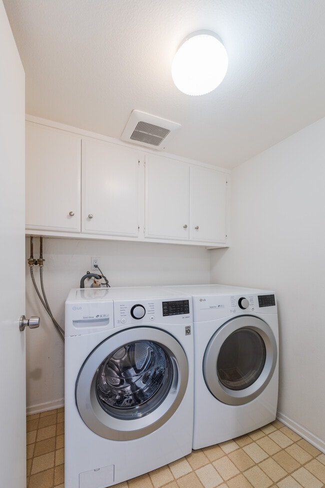 Building Photo - 86 Cottonwood Cir