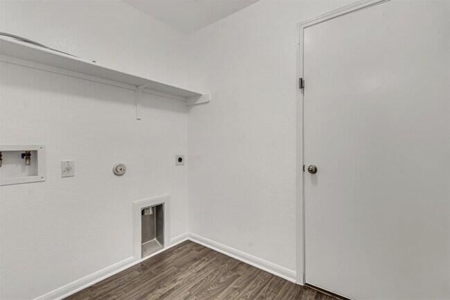 Building Photo - 12304 Jamie Dr
