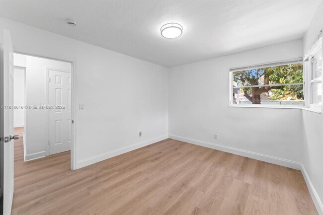 Building Photo - 2457 NE 183rd St