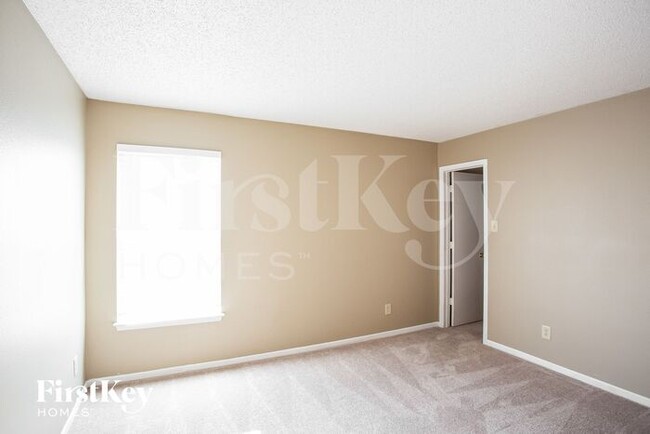 Building Photo - 12725 Loyalty Dr