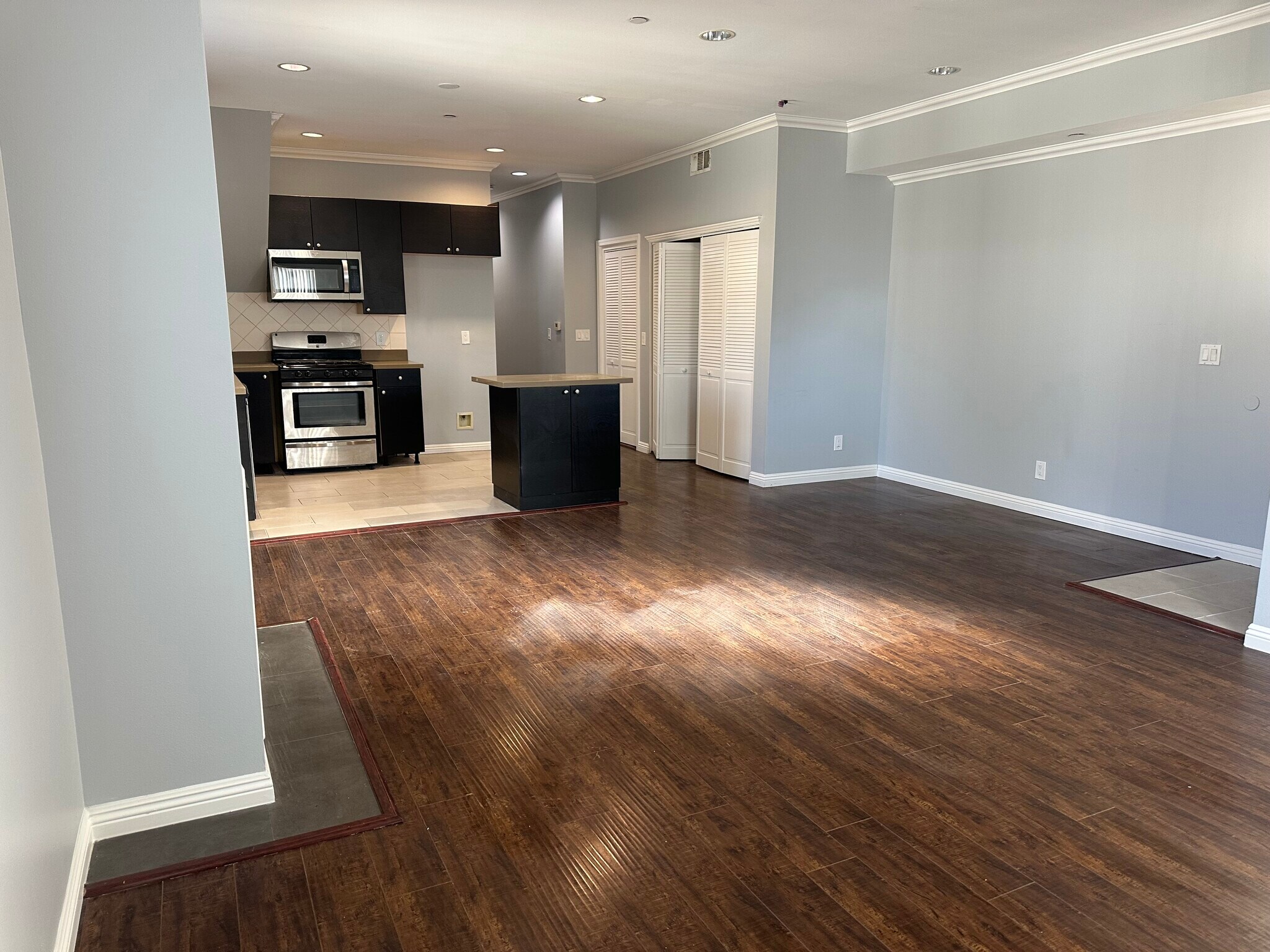 Building Photo - 14343 Tiara St