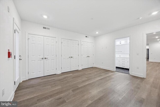 Building Photo - 838 S 51st St