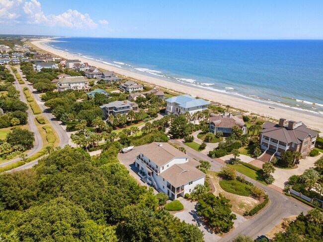 Building Photo - 858 Debordieu Blvd