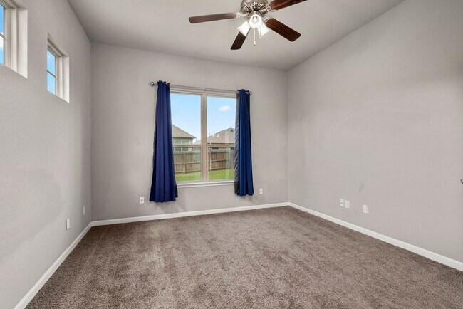 Building Photo - 2131 Naples Wy