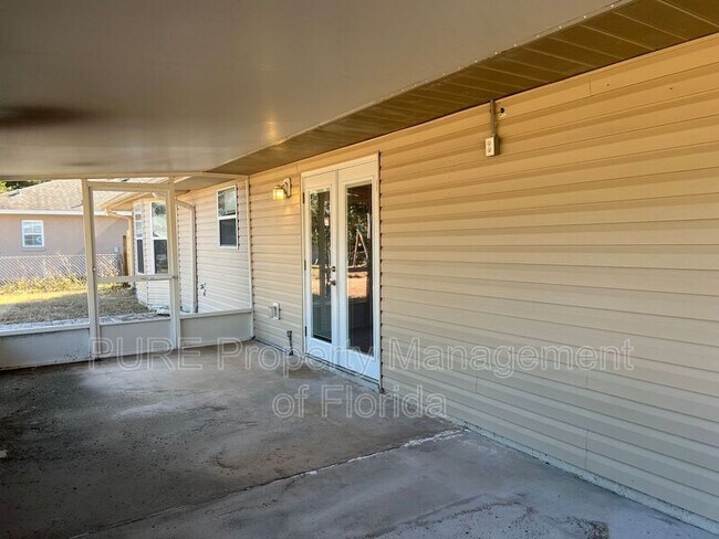 Building Photo - 112 Pecan Run