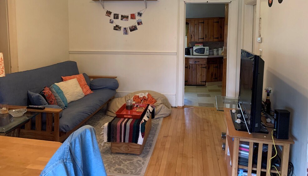 Building Photo - 446 Summit Ave