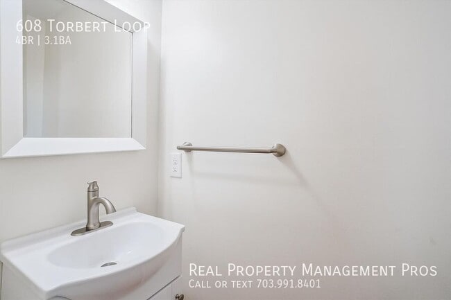 Building Photo - 608 Torbert Loop
