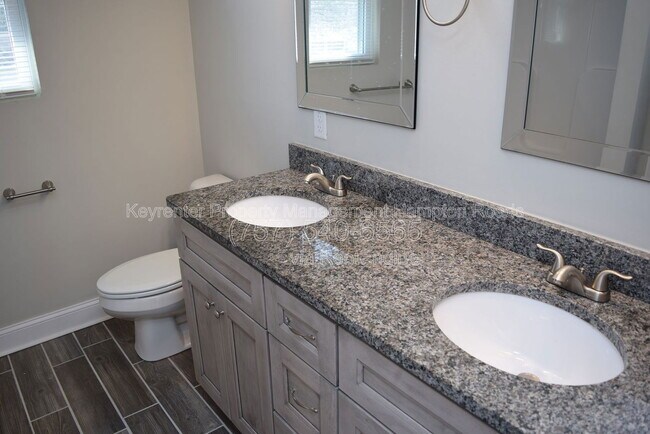 Building Photo - 1 Worden Pl