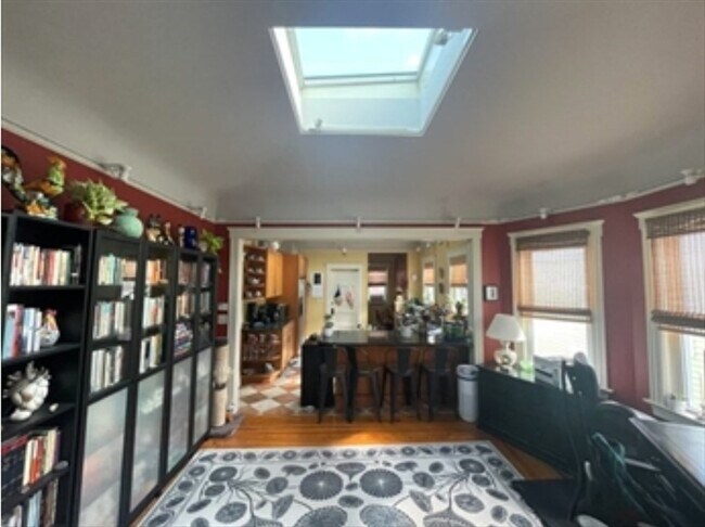 Building Photo - 18 Oakland St