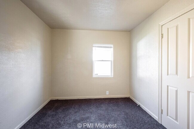 Building Photo - "Charming 3-Bedroom Haven in Indianapolis ...