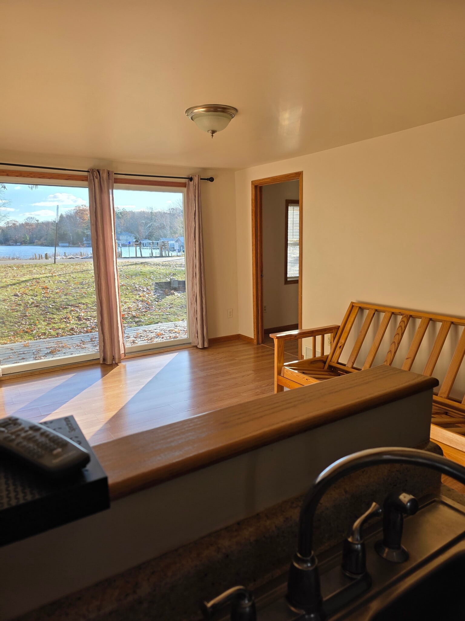 Building Photo - 3255 N Lakeshore Dr