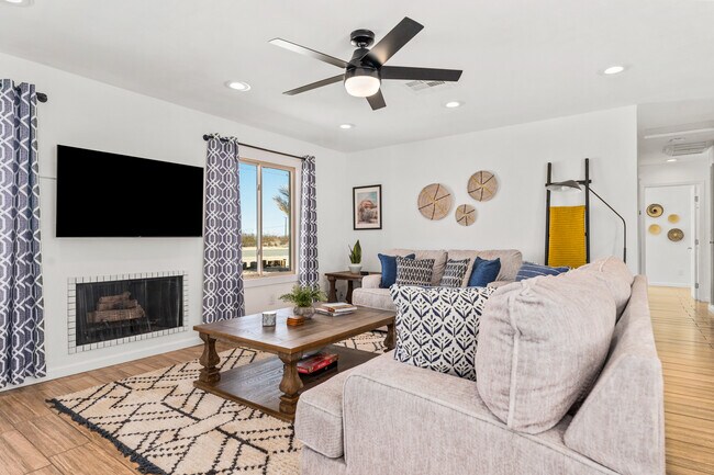 Building Photo - 72847 Desert Trail Dr