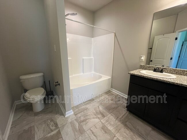 Building Photo - 13790 Fig Dr