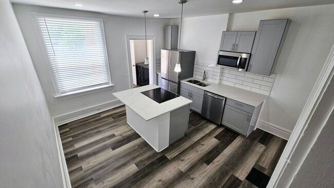 Primary Photo - Fully renovated...extra half bath...laundr...