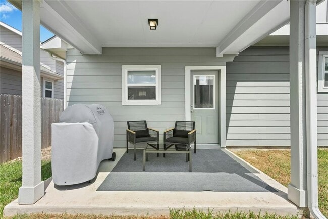 Building Photo - 10813 Sentinel Dr