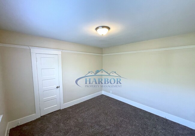 Building Photo - Beautiful 3-Bedroom Home with Spacious Liv...
