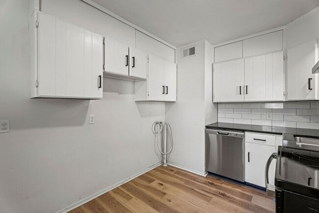 Building Photo - Coming soon!