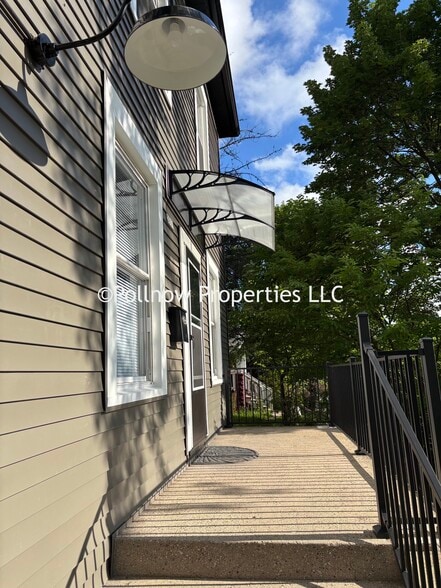 Building Photo - 2837 N Palmer St