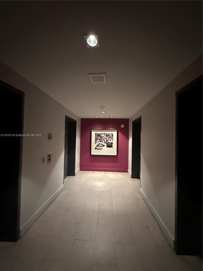 Building Photo - 55 SE 6th St