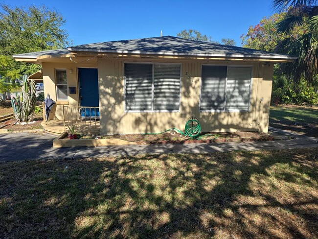 Primary Photo - 2 bedroom for rent near Kenwood/St. Pete!