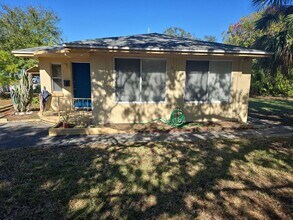 Building Photo - 2 bedroom for rent near Kenwood/St. Pete!