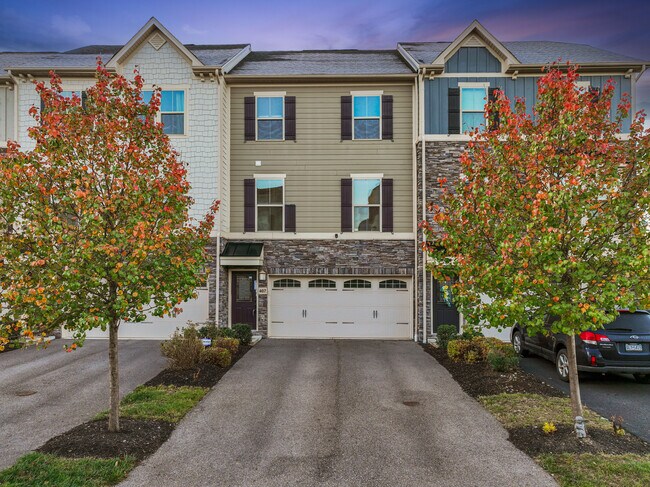 Primary Photo - 407 Fairmont Dr