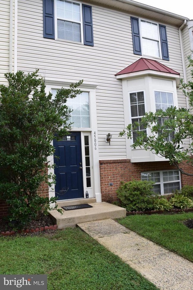 Building Photo - 45006 University Dr