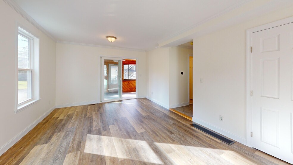 Building Photo - 8 Haven St