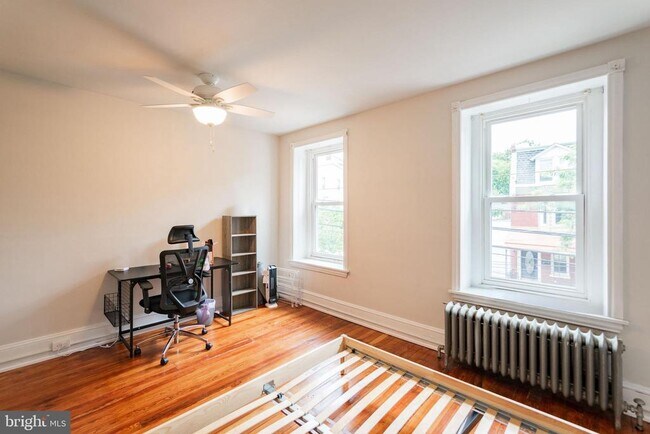Building Photo - 295 Hermitage St