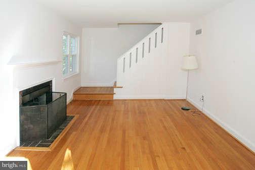 Building Photo - 5212 Ventnor Rd