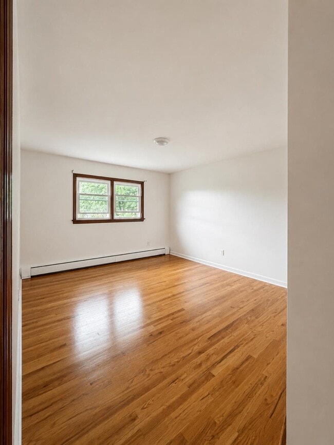 Building Photo - 130 70th St