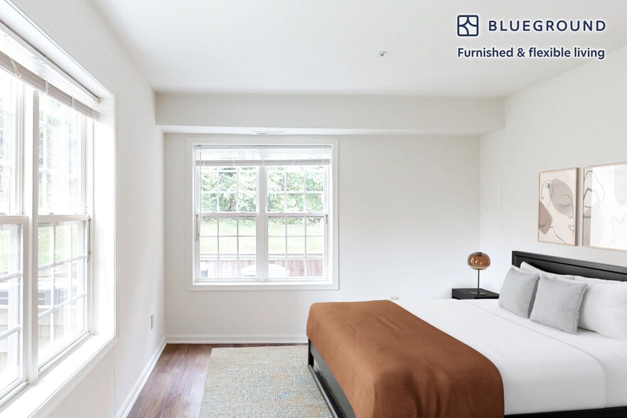 Building Photo - 10608-E Kitty Pozer Drive-SI FL1-ID4224A