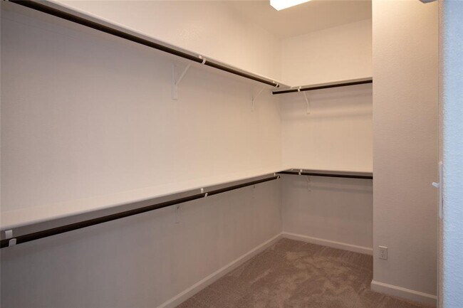 Building Photo - 105 Stone Fork Ln