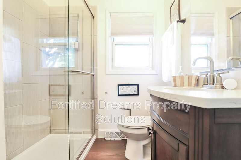 Building Photo - 157 Mickey Rd