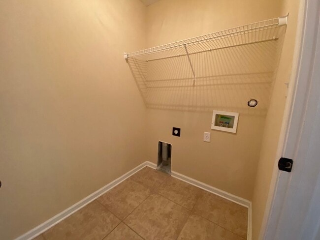 Building Photo - Gated Community - 3 Bedroom 2 Bathroom Cordova Rental Home