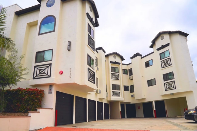 Building Photo - 6755 Mission Gorge Rd