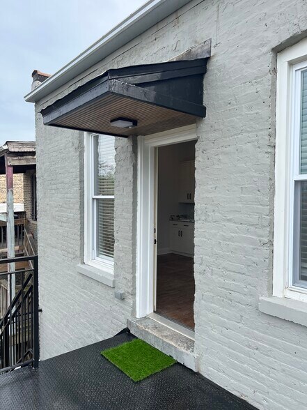 Building Photo - 2750 W Wilcox St