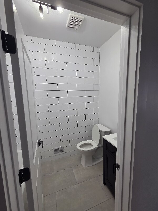 Building Photo - 15 Voorhees St