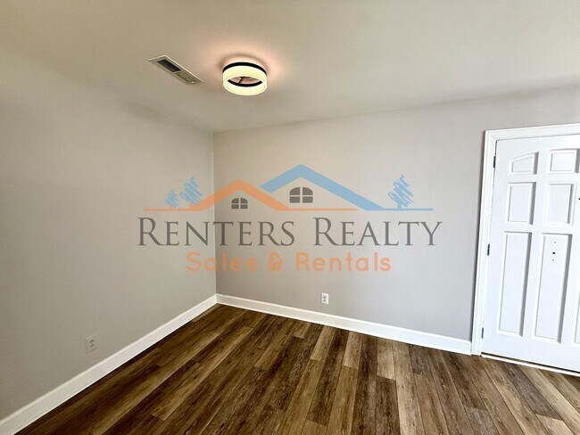 Building Photo - 2 Bedroom Condo on Chapman Mountain