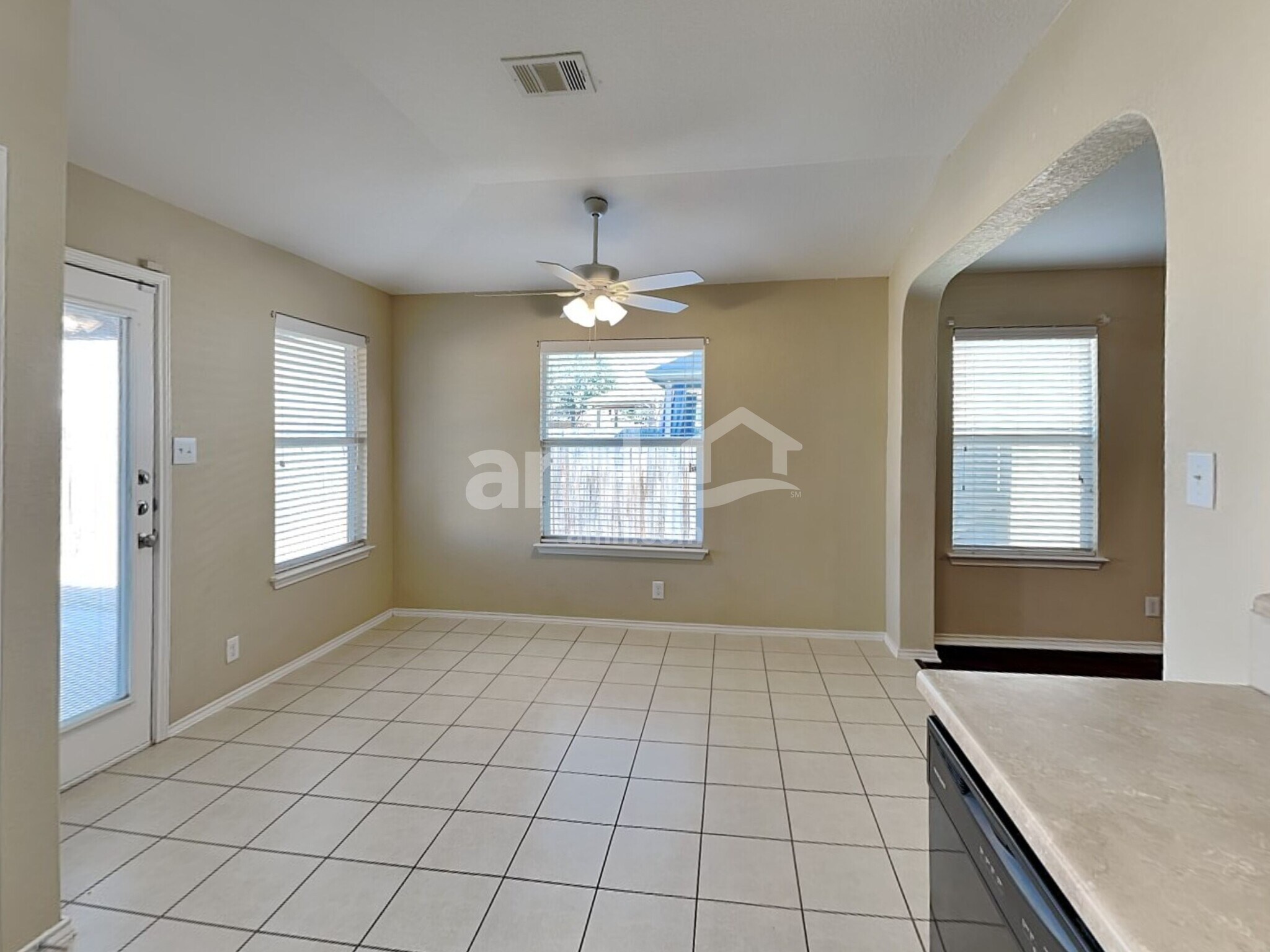 Building Photo - 631 Tom Kemp Dr