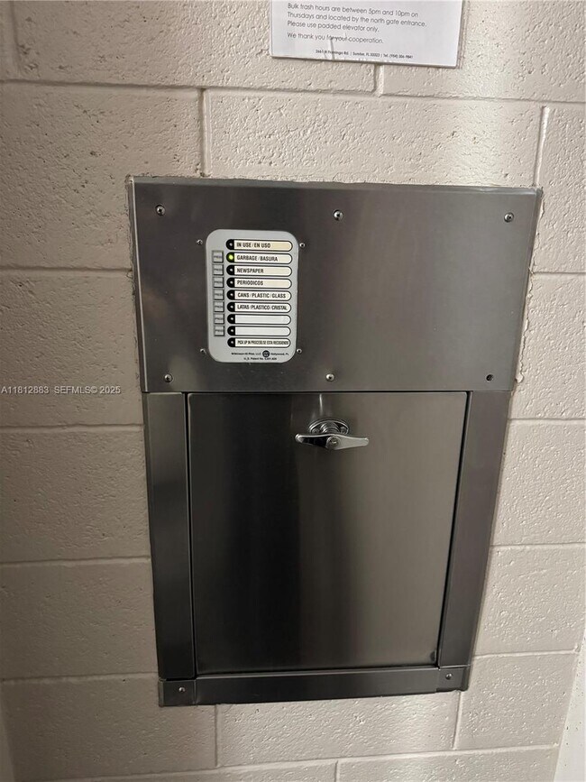 Building Photo - 2641 N Flamingo Rd