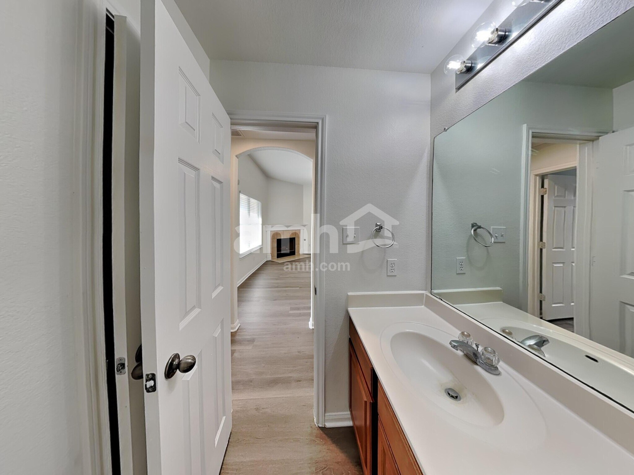 Building Photo - 1701 Amberwood Loop